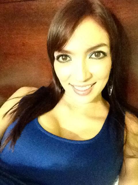 Date this foxy Panama girl Nahomy Elisa from Panama PA166