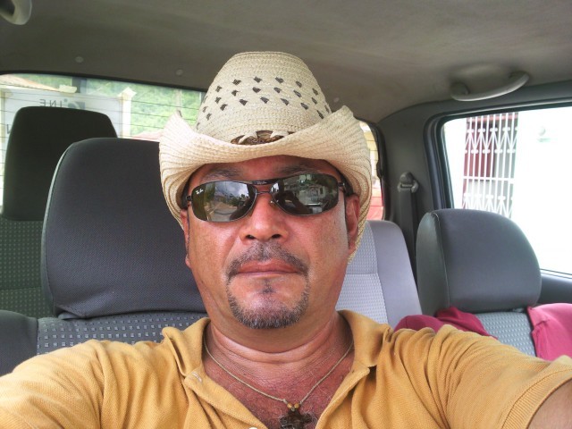 Date this sensual Honduras man Ram&Atilde;&sup3;n from Tegucigalpa HN433