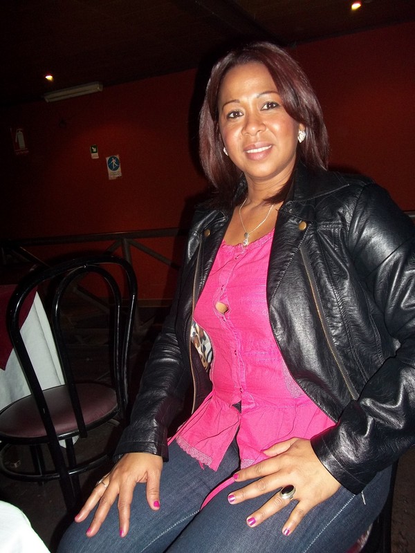Date this attractive Chile girl Yessysantos from Santiago CL60