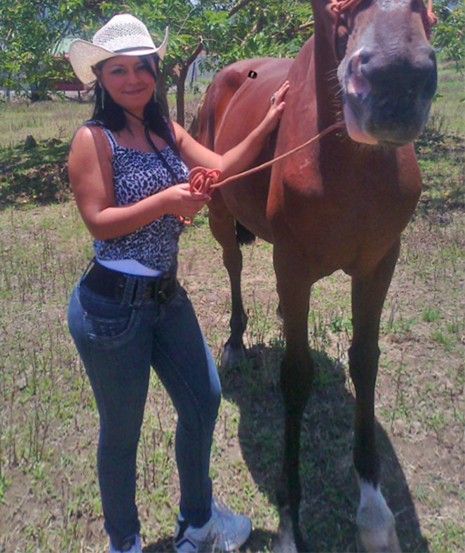 Date this pretty Costa Rica girl Gabyten from San Jose CR159
