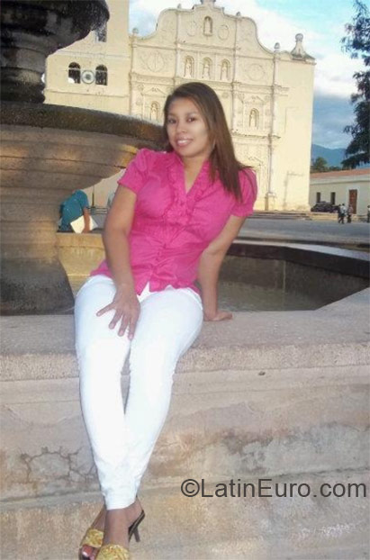 Date this athletic Honduras girl Maria from Comayagua HN1765