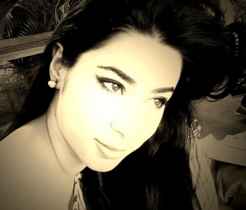 Date this foxy Nicaragua girl Glo from Managua NI102