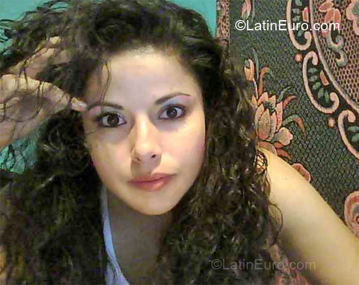 Date this lovely Costa Rica girl Giselle from Piedades CR216