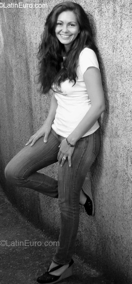 Date this pretty Costa Rica girl Maylen from San Jose CR225