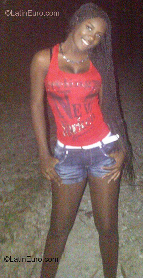 Date this pretty Jamaica girl Racquel from Montego Bay JM508