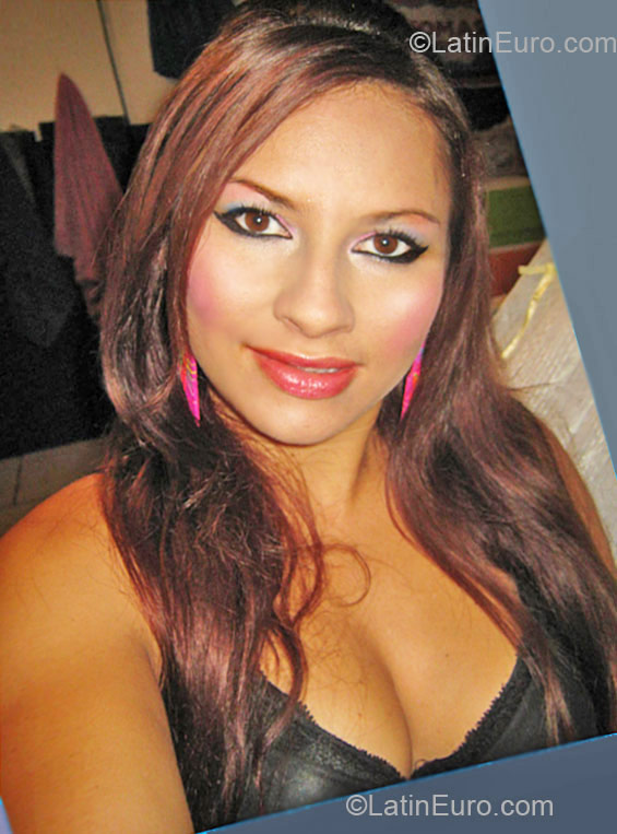 Date this tall Costa Rica girl Visol from San Jose CR234