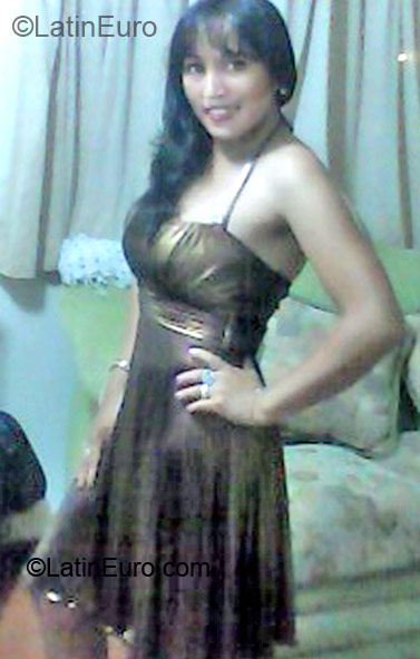 Date this cute Peru girl YESICA from Lima PE592