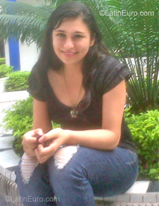 Date this stunning Peru girl Katherine from Tarapoto PE639