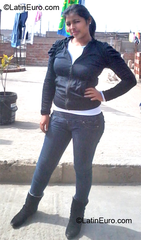 Date this attractive Peru girl Sharon paola from Lima PE728