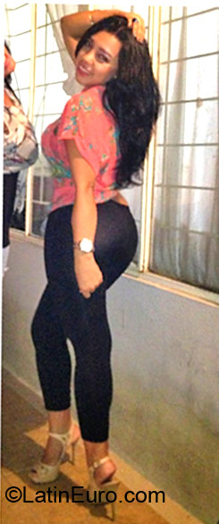 Date this young Ecuador girl Amanda from Guayaquil EC145