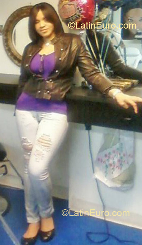 Date this passionate United States girl Amelia from Bronx US13324