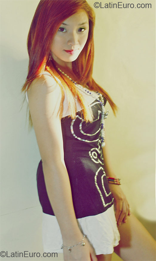 Date this charming Philippines girl Belle from Manila PH489