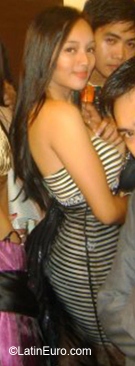 Date this happy Philippines girl Eulu from Tacloban PH499