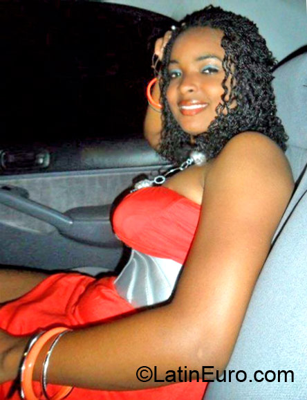 Date this happy Jamaica girl Sweet from Kingston JM618