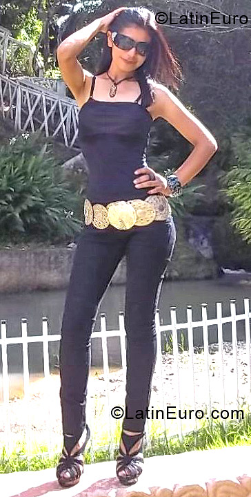 Date this young Honduras girl Gloria Sol from San Pedro Sula HN761