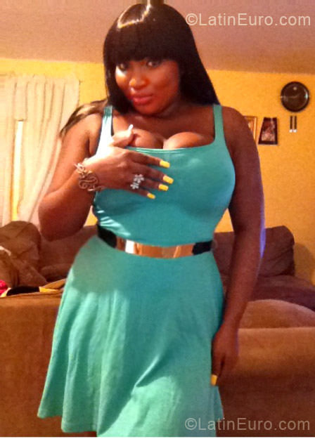 Date this attractive United States girl Taylor from New York US13639