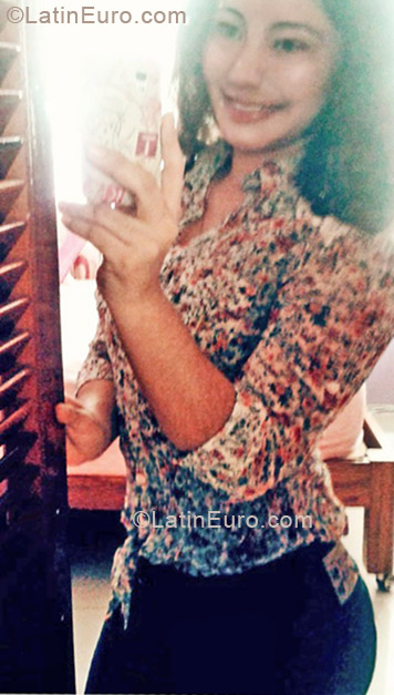 Date this georgeous Mexico girl Leslie from Poza Rica MX766