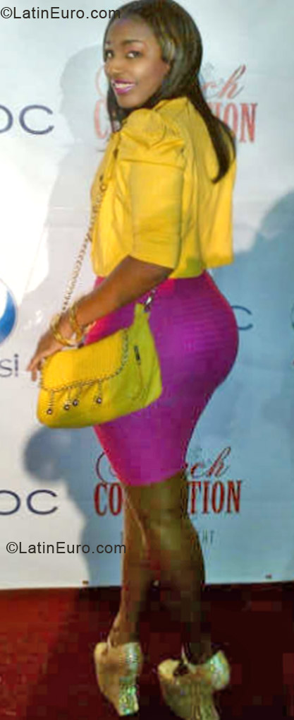 Date this beautiful Jamaica girl Candies from Kingston JM831