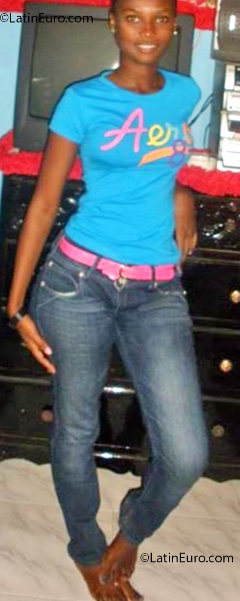 Date this charming Jamaica girl Anikie from Spanish Town JM904