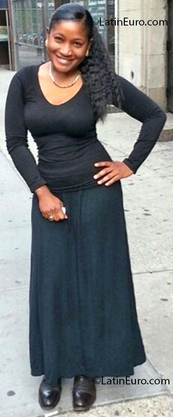 Date this funny United States girl Kim from Brooklyn US14434