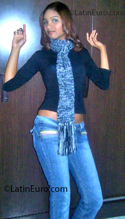 Date this sensual Brazil girl Kallyany from Brasilia BR7387