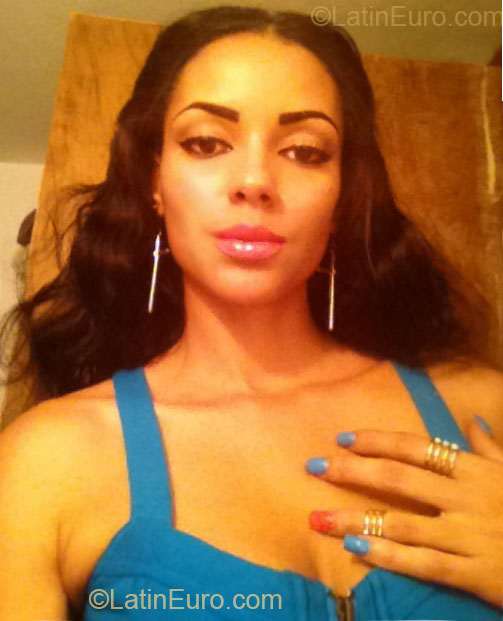 Date this voluptuous Jamaica girl Paris from Montego Bay JM1046