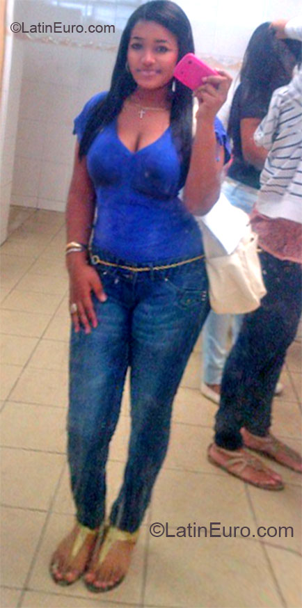 Date this sensual Panama girl Shantal from Panama City PA341