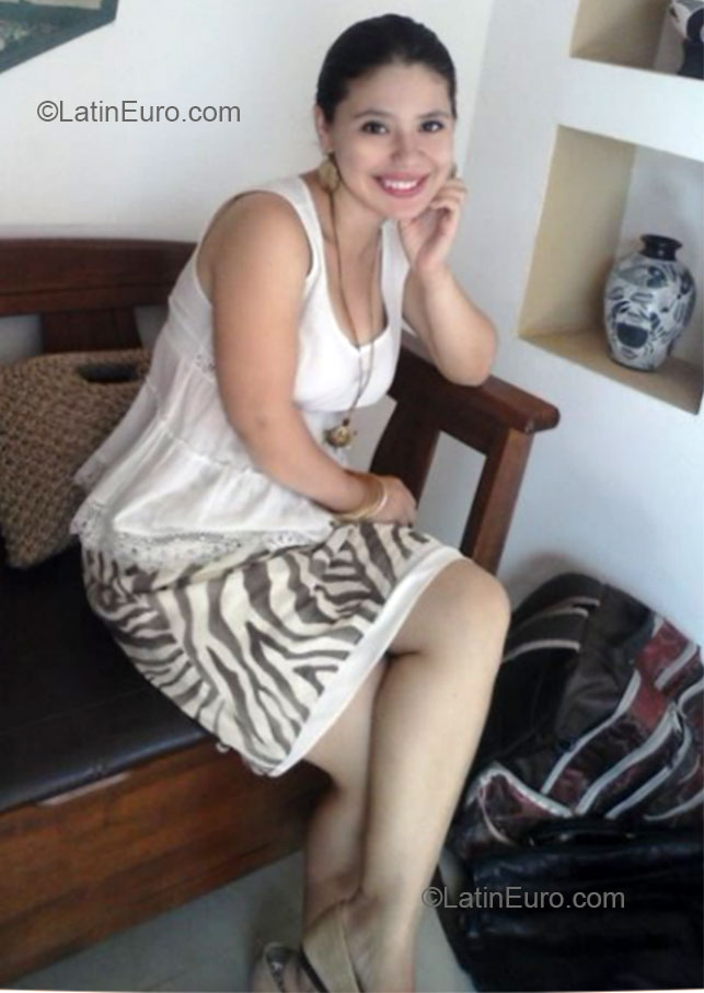 Date this pretty Nicaragua girl Olga from Managua NI131