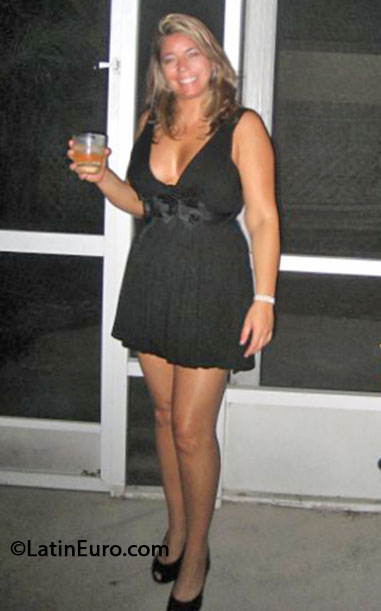 Date this hot United States girl Marciab from Orlando US14305