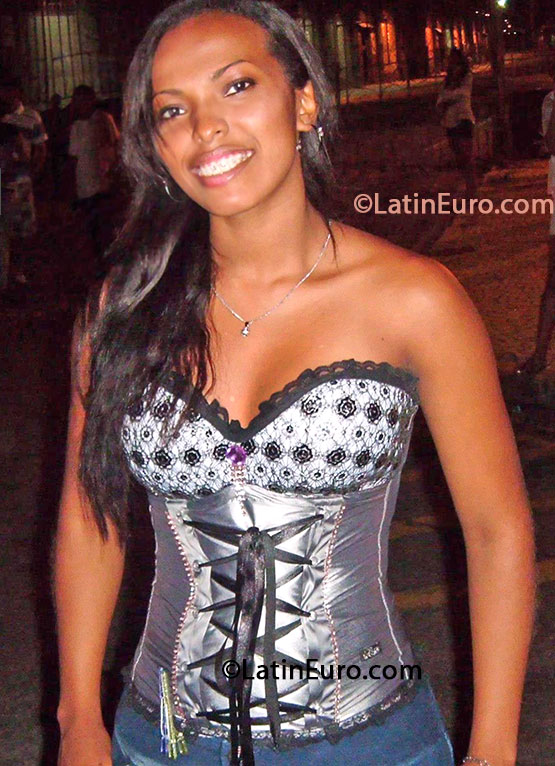 Date this tall Brazil girl Aline from Belem BR7868