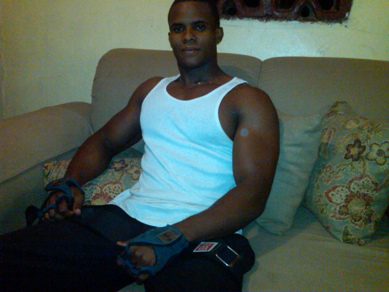 Date this tall Dominican Republic man Gabriel from Santo Domingo DM70