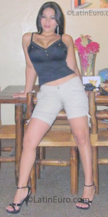 Date this young Honduras girl Eva from Tegucigalpa HN864