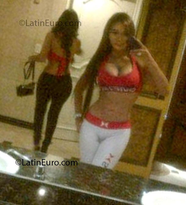Date this attractive Ecuador girl Linda from Guayaquil EC161