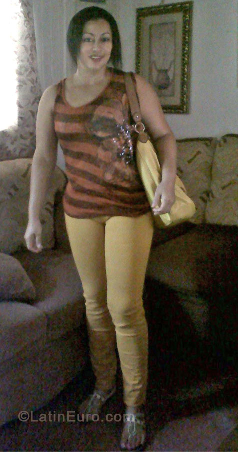 Date this young Honduras girl Carolina from Puerto Cortes HN905