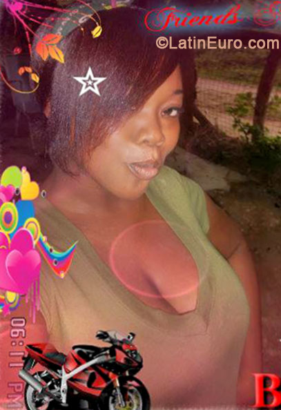 Date this funny Jamaica girl Stacy from Portmore JM1382