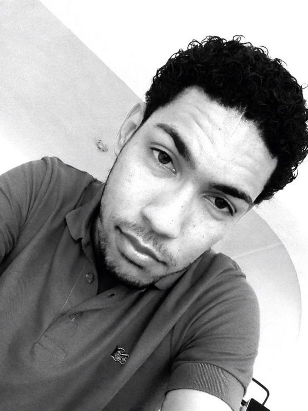 Date this tall Dominican Republic man Robinson from San Pedro DO17739