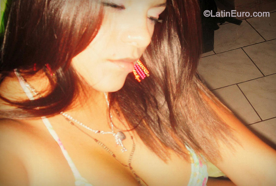 Date this good-looking Peru girl Cindy from Lima PE857