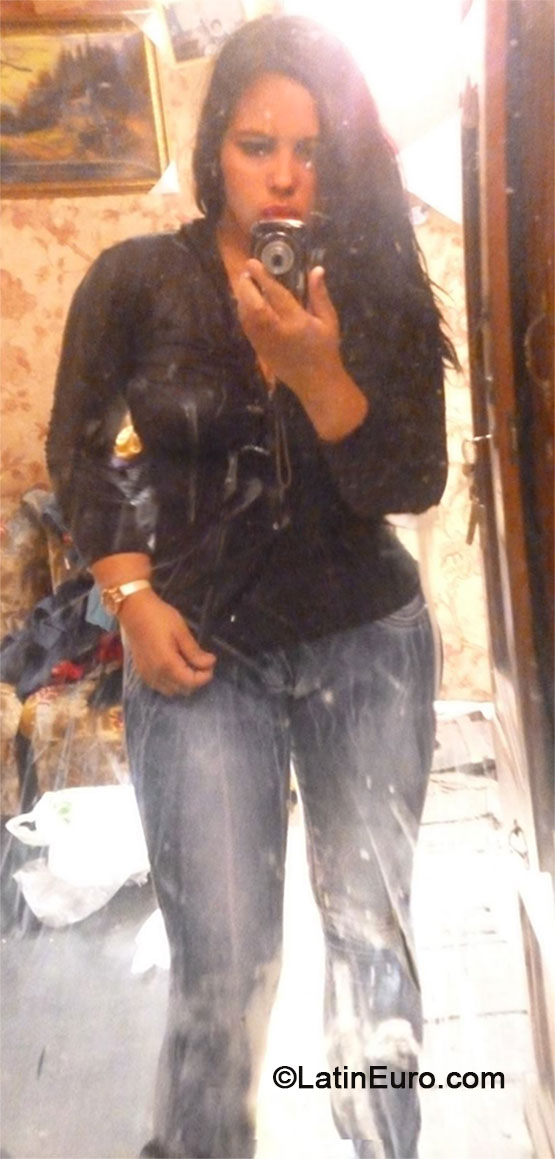 Date this good-looking Peru girl Jaheida from Lima PE864