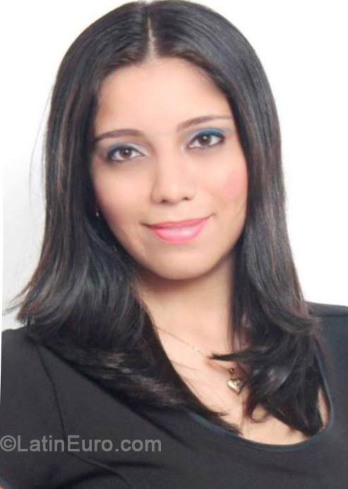 Date this lovely Brazil girl Isabele from Belem BR8520