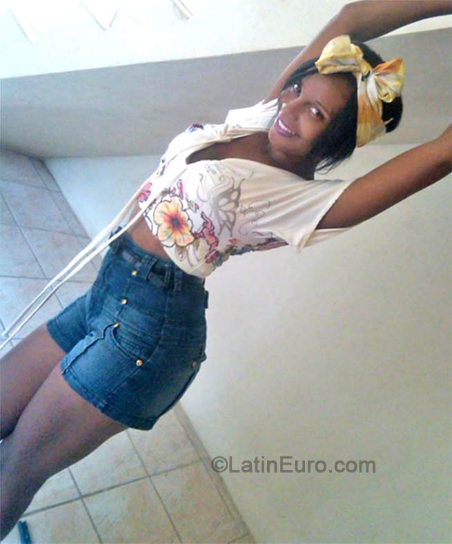 Date this foxy Jamaica girl Colleen from Clarendon JM1552