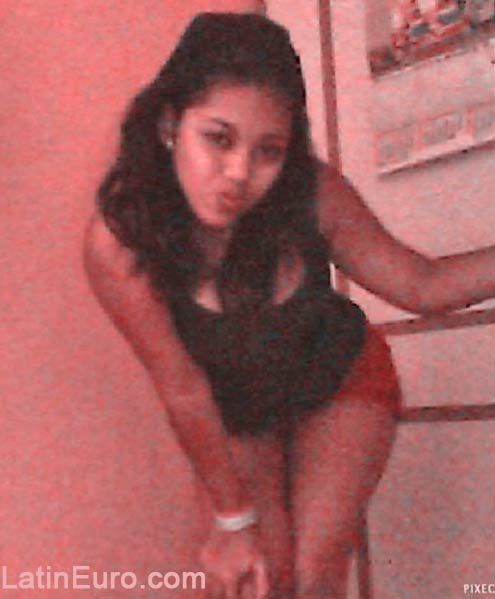 Date this gorgeous Peru girl Fernanda from Lima PE925