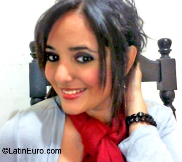 Date this athletic Honduras girl Yadira from San Pedro Sula HN929