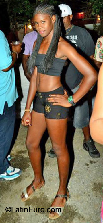 Date this sultry Jamaica girl Taneka from Kingston JM1598