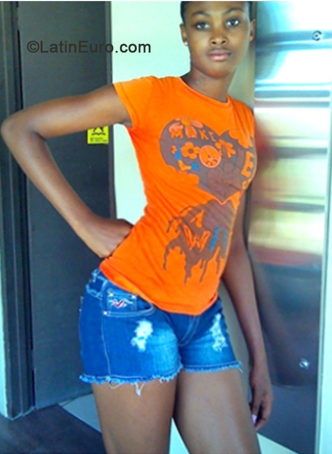 Date this pretty Jamaica girl Natalie from Kingston JM1618