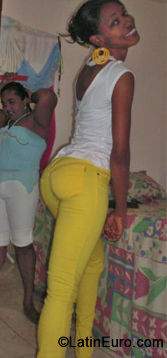 Date this delightful Jamaica girl Simone from Kingston JM1630