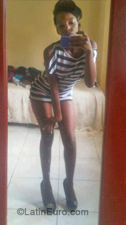 Date this delightful Jamaica girl Lakaysha from Kingston JM1655