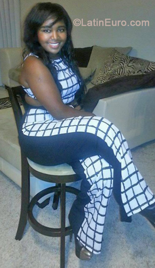 Date this nice looking United States girl Africanita from Jacksonville US19536