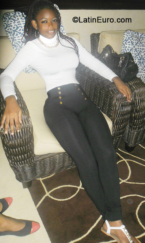 Date this beautiful Jamaica girl Janiel from Kingston JM1670