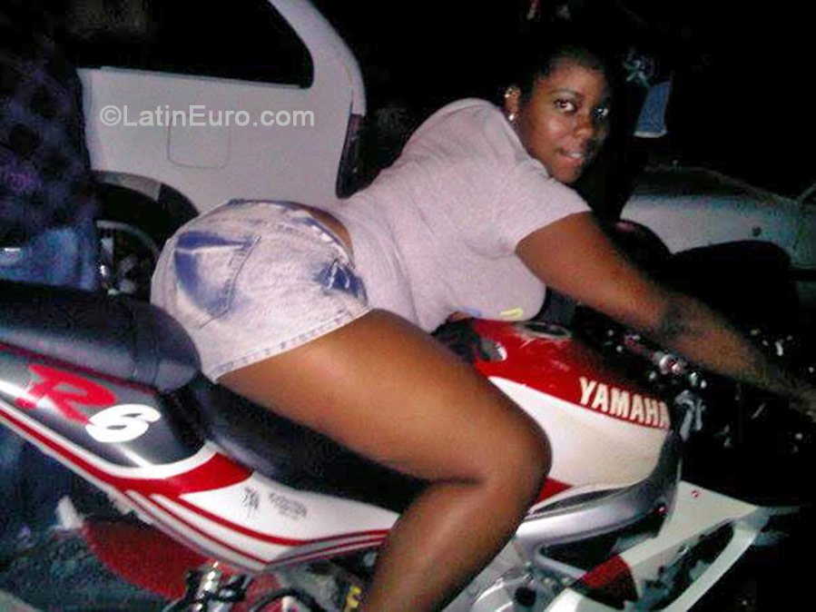 Date this hard body Jamaica girl Amanda from Montego Bay JM1682