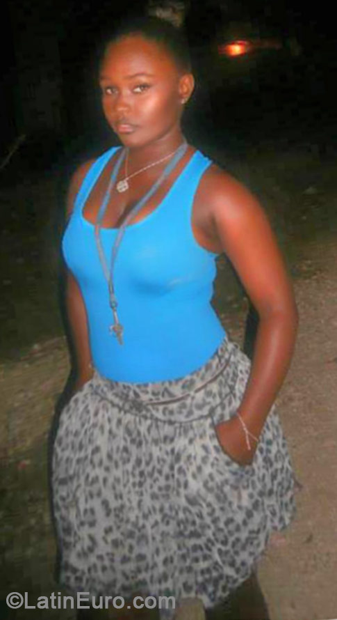 Date this lovely Jamaica girl Cheav from Kingston JM1696